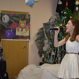  Активисты ОНФ организовали рождественский праздник для детей-инвалидов в Московской области
