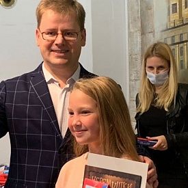 Более двухсот юных москвичей приняли участие в конкурсе детского рисунка ко Дню города
