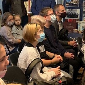 Более двухсот юных москвичей приняли участие в конкурсе детского рисунка ко Дню города